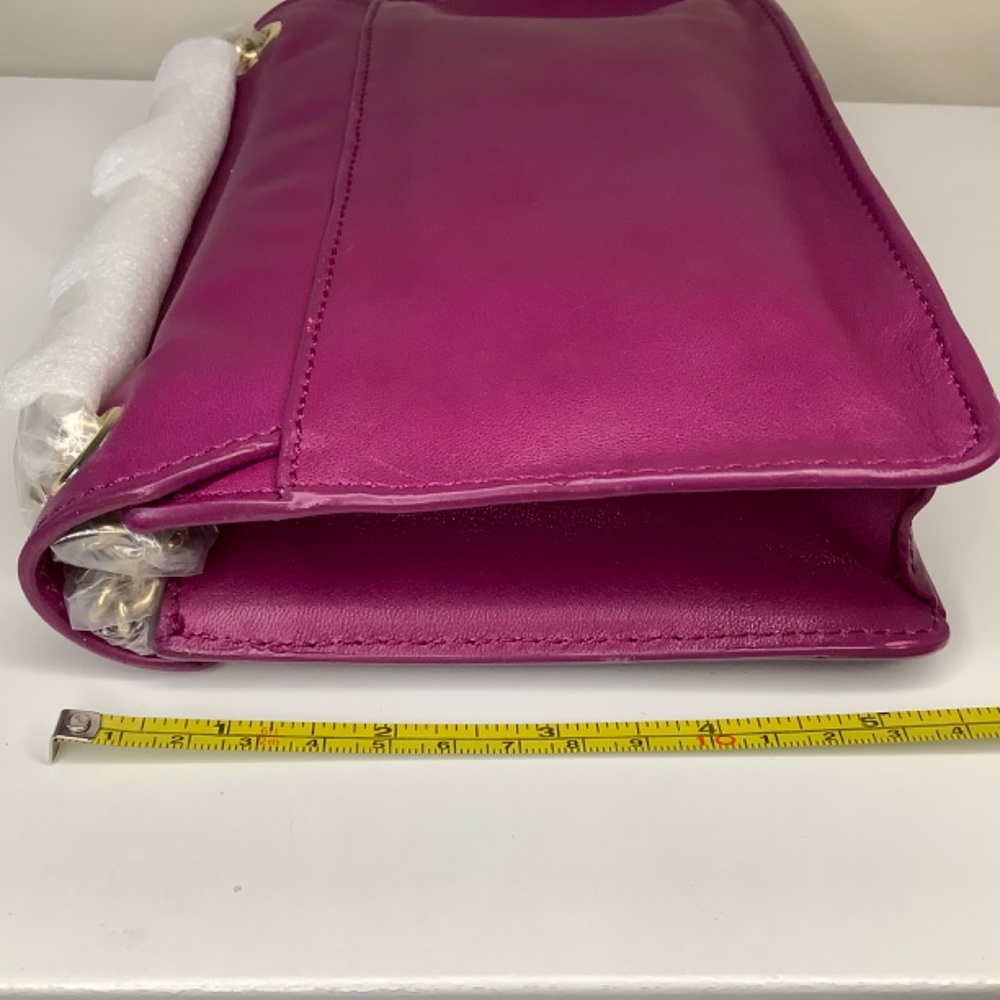Barney’s NewYork Golden Metal Chain Leather Envelope Mini Bag magenta purple - Picture 3 of 5